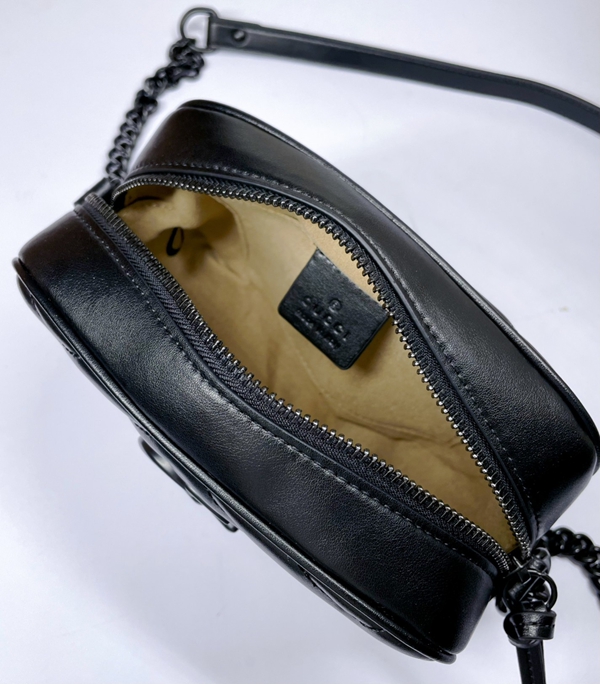 激安グッチバッグコピー着用イメージ